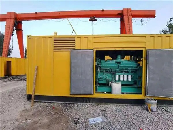 盈江冬季低温环境下，500KW发电机组应该选择什么类型的启动电瓶？