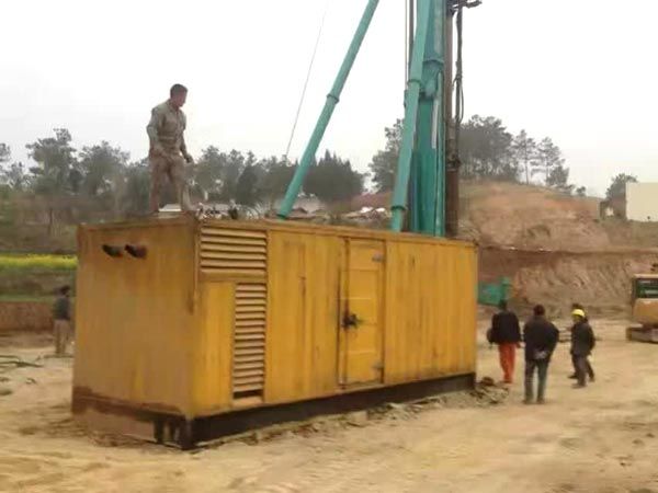 盈江如何判断水冷式机油散热器密封件是否需要更换？